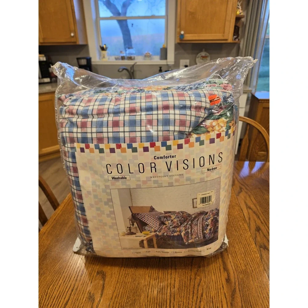 NEW Color Visions Reversible Full Comforter 90s Floral Cottagecore Cabin Plaid